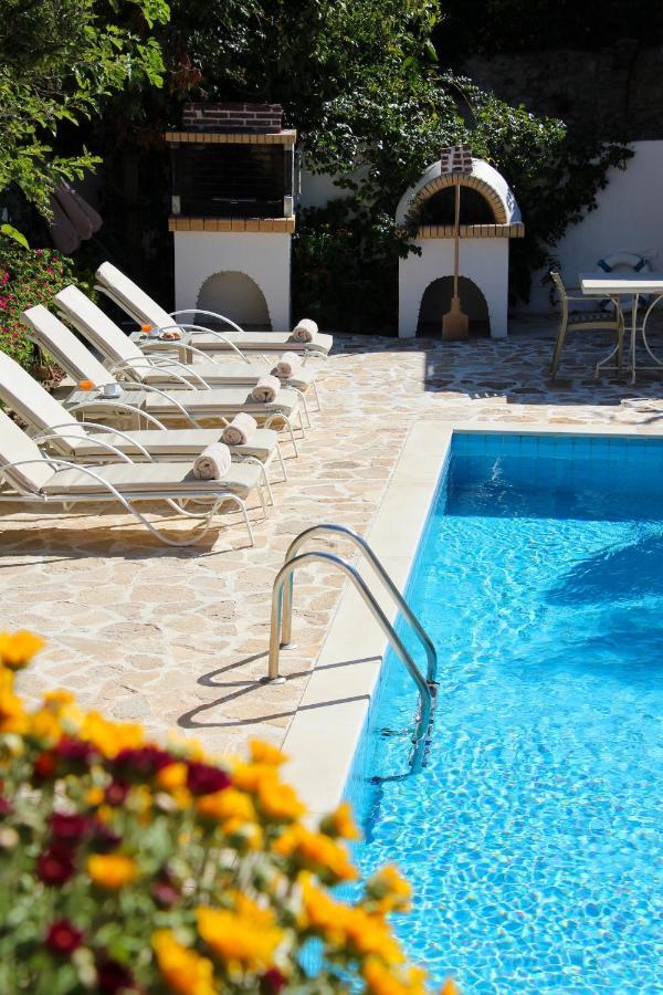קמילרי Villa Oasis מראה חיצוני תמונה