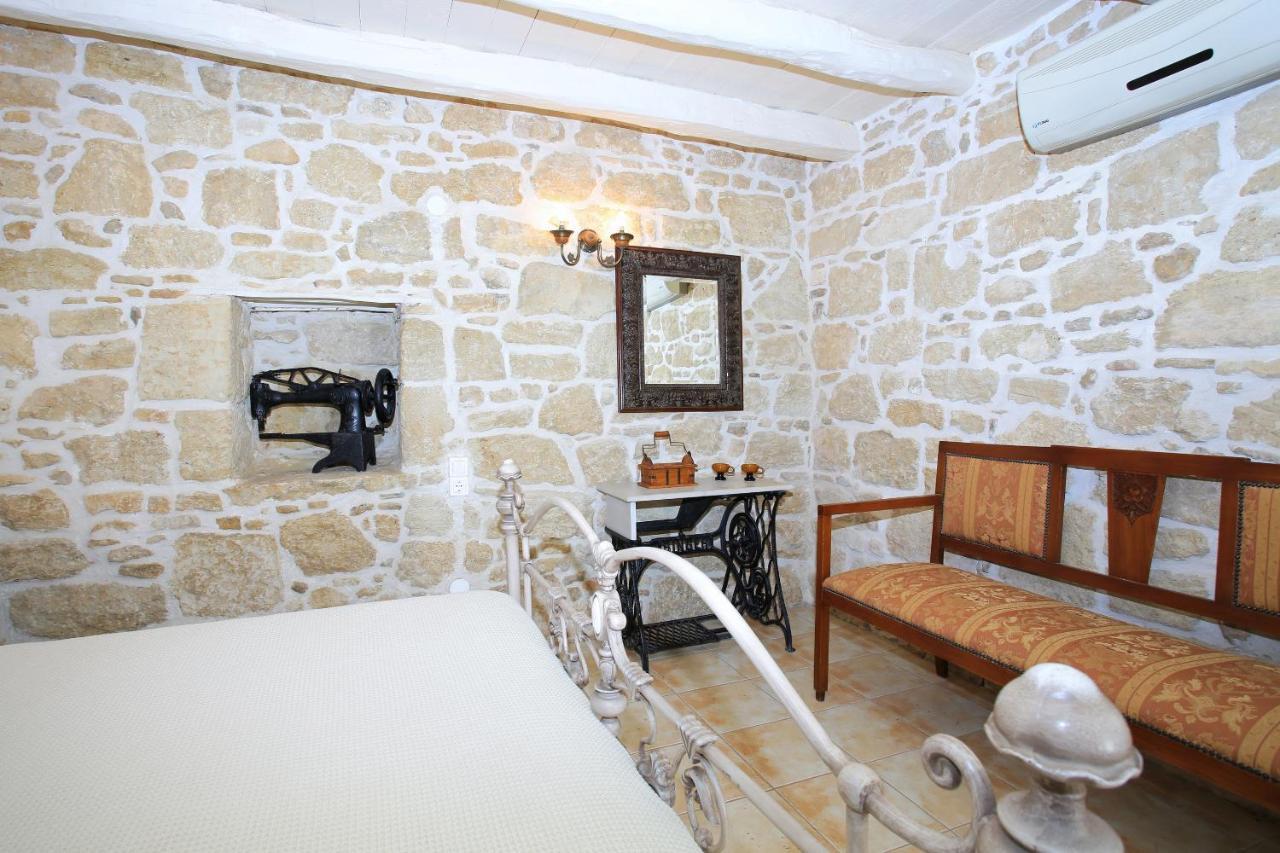 קמילרי Villa Oasis מראה חיצוני תמונה