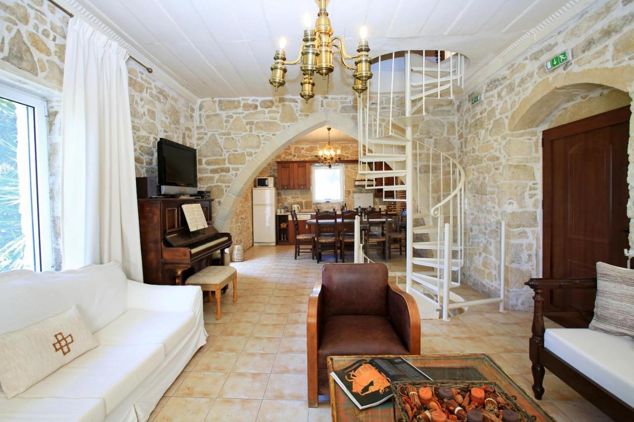 קמילרי Villa Oasis מראה חיצוני תמונה