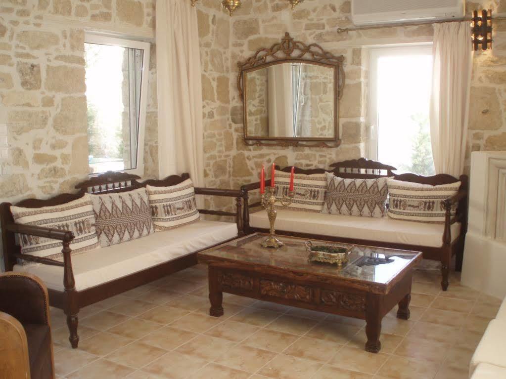קמילרי Villa Oasis מראה חיצוני תמונה