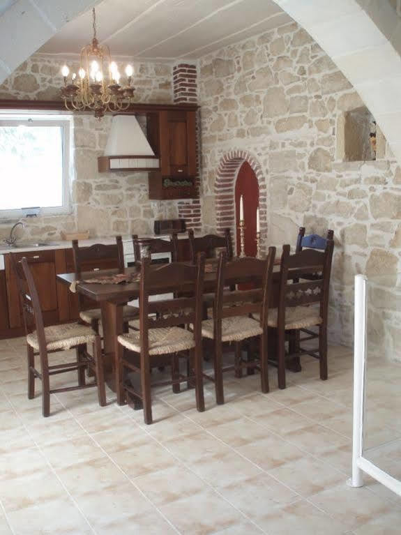 קמילרי Villa Oasis מראה חיצוני תמונה